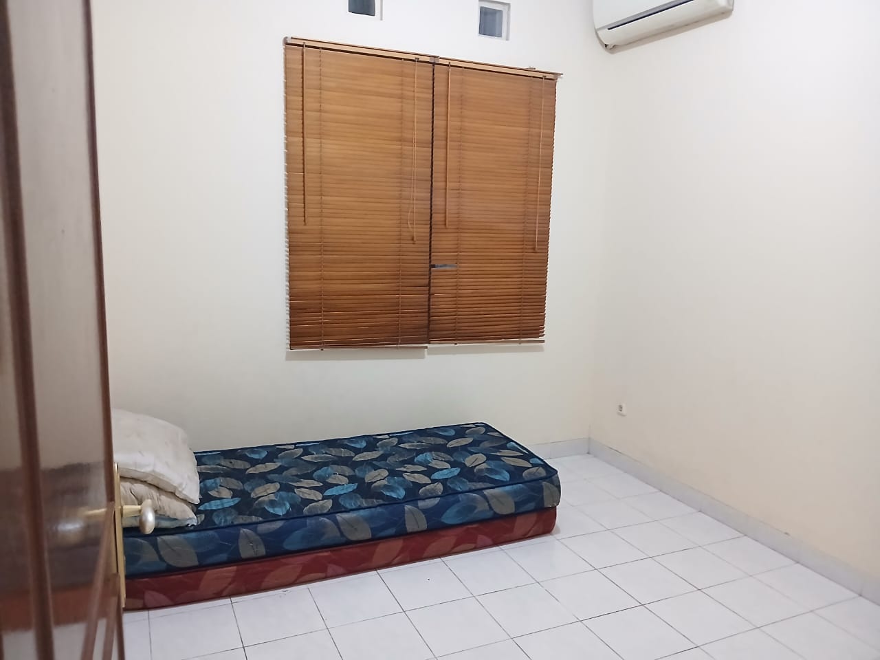 Rumah Dijual Semi Furnished di Cluster Roseville Deltamas 